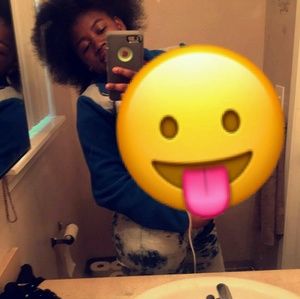 Meet your Posher, Cierra